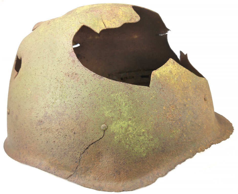 Soviet helmet SSh40 / from Karelia