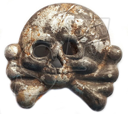 Panzer collar tab skull / from Stalingrad