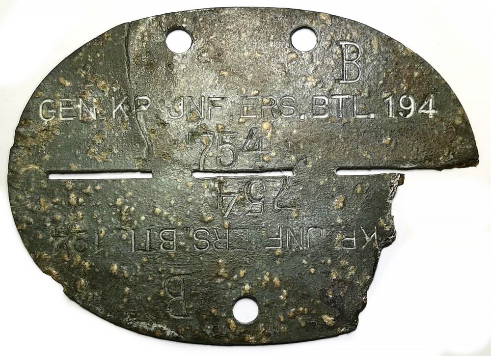 German Dogtag GEN.KP.JNF.ERS.BTL.194 / from Konigsberg