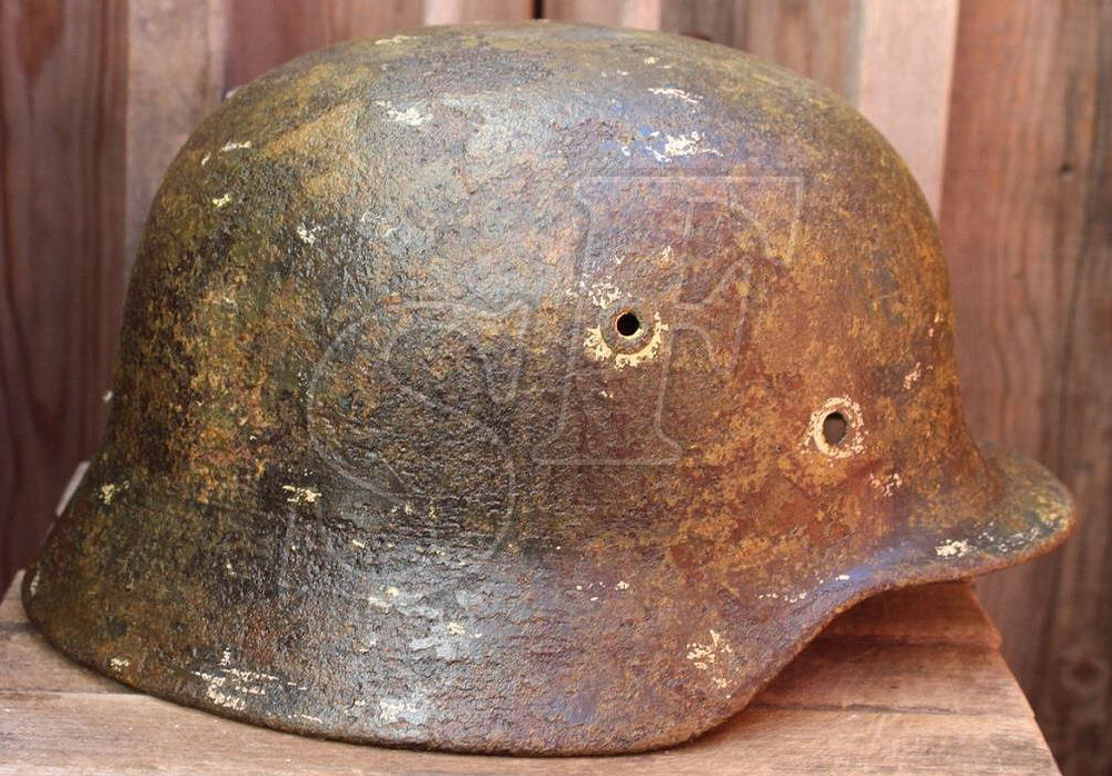 German helmet M40 / from Novgorod