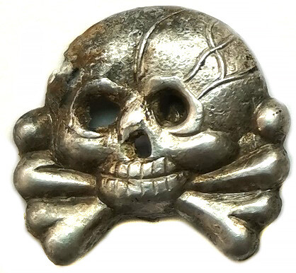 Panzer collar tab skull / from Konigsberg