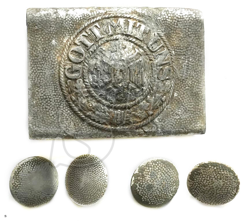 Buckle “Gott mit Uns” and buttons from uniform / from Stalingrad