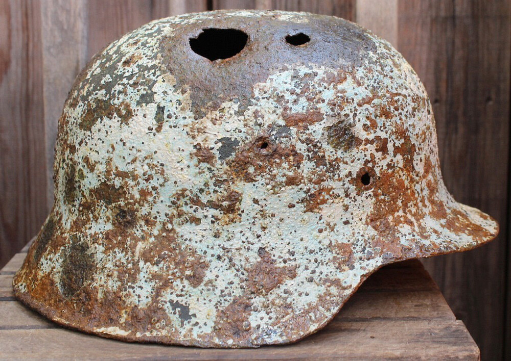 Winter camo Wehrmacht helmet M42 / from Velikiye Luki