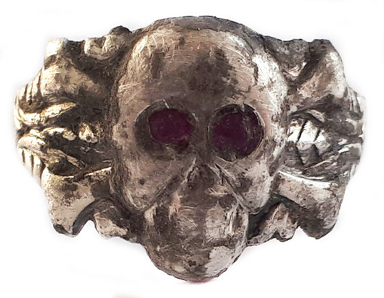 WWII German skull ring / from Stalingrad