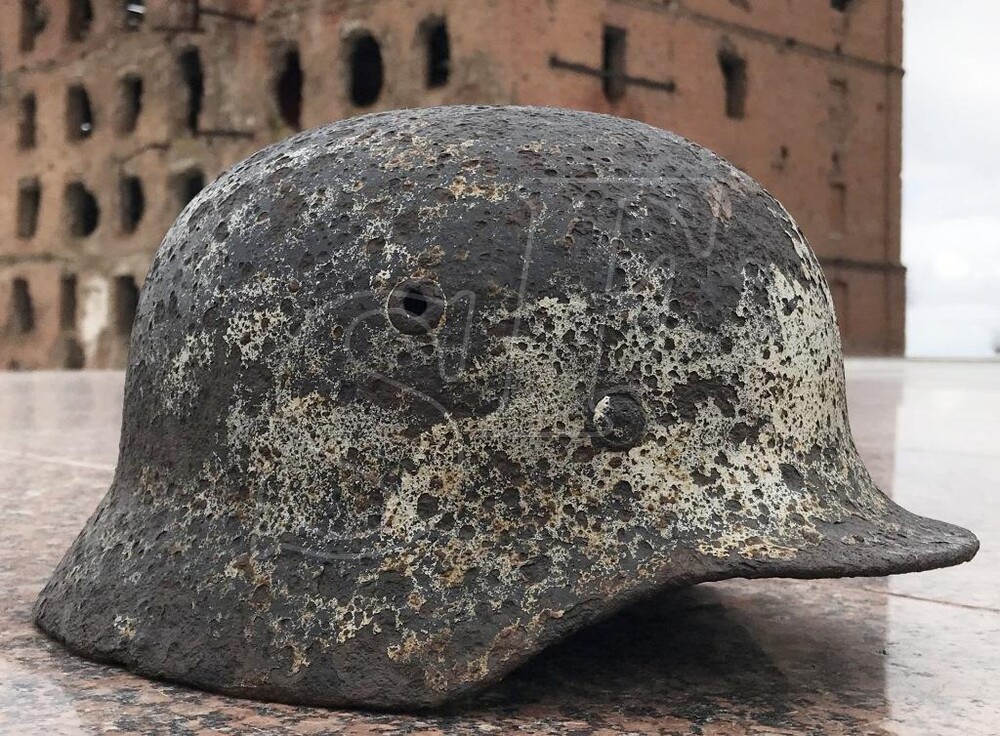 German helmet Luftwaffe M40 “Winter camo” / from Stalingrad