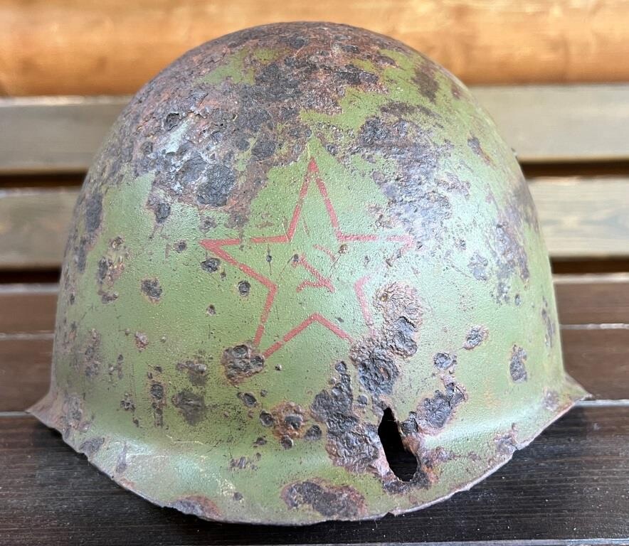 Soviet helmet SSh39 / from Leningrad