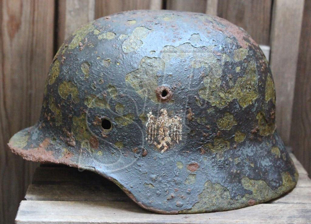 Wehrmacht helmet M35 / from Novgorod