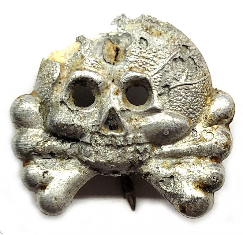 Panzer collar tab skull / from Königsberg