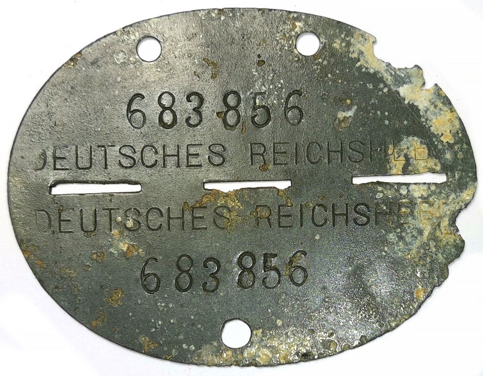 German dogtag DEUTSCHES REICHSHEER / from Stalingrad