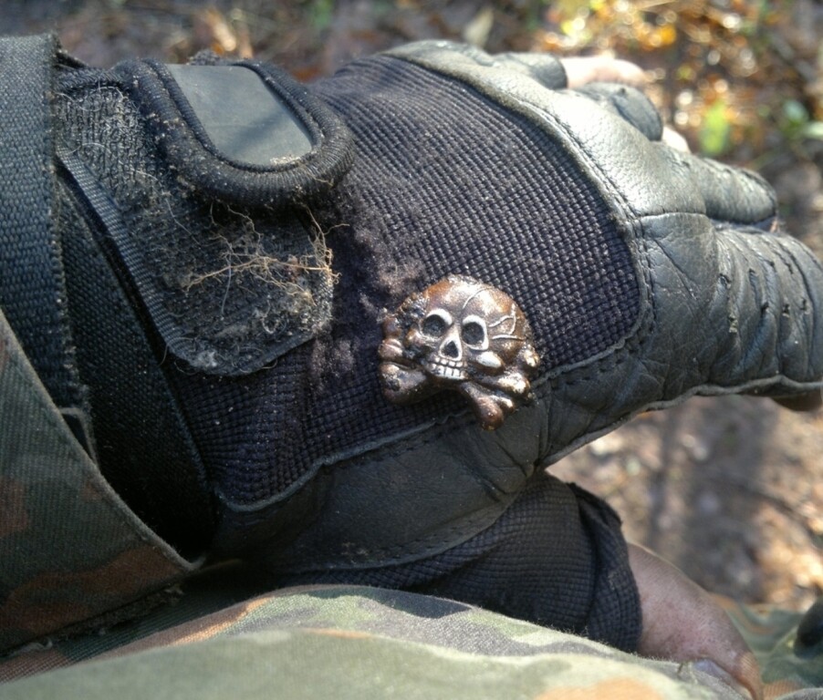Panzer collar tab skull / from Königsberg