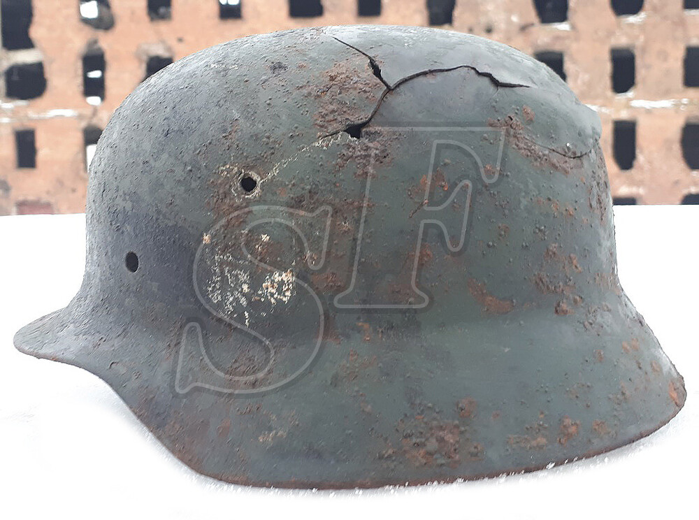 German helmet М35 / from Stalingrad