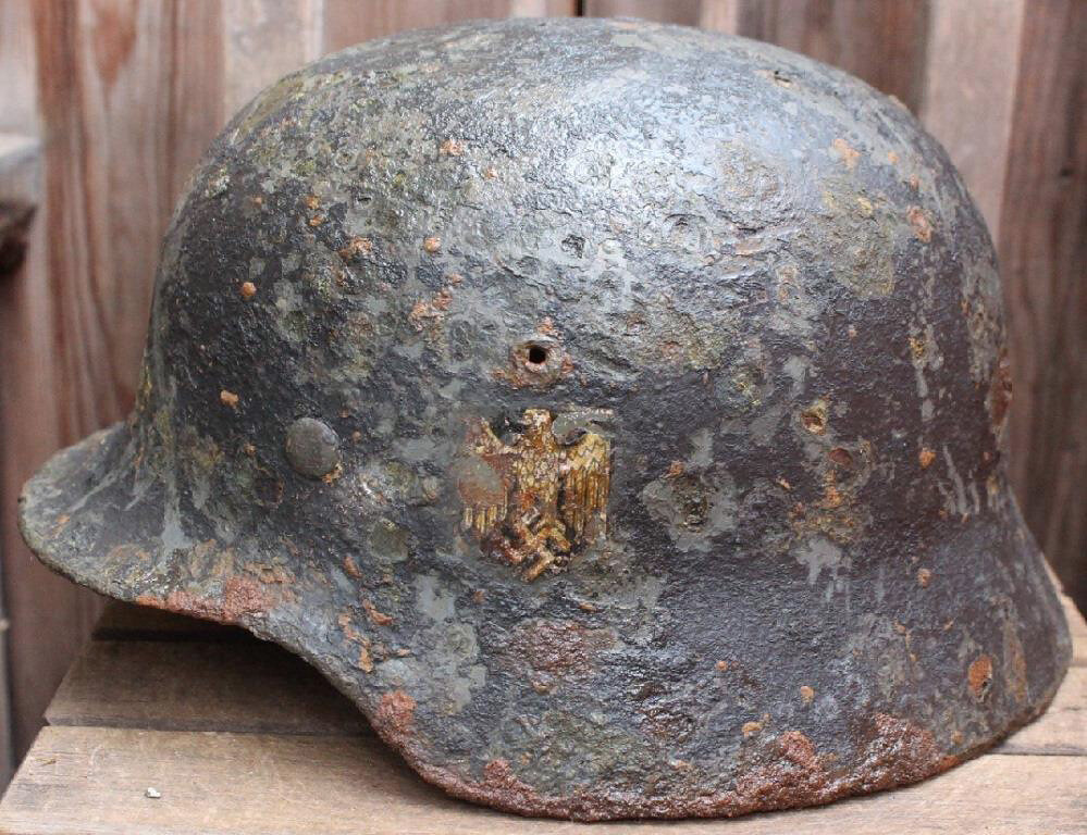 Wehrmacht helmet M35 DD / from Leningrad