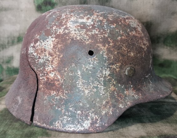 Winter camo German helmet M35