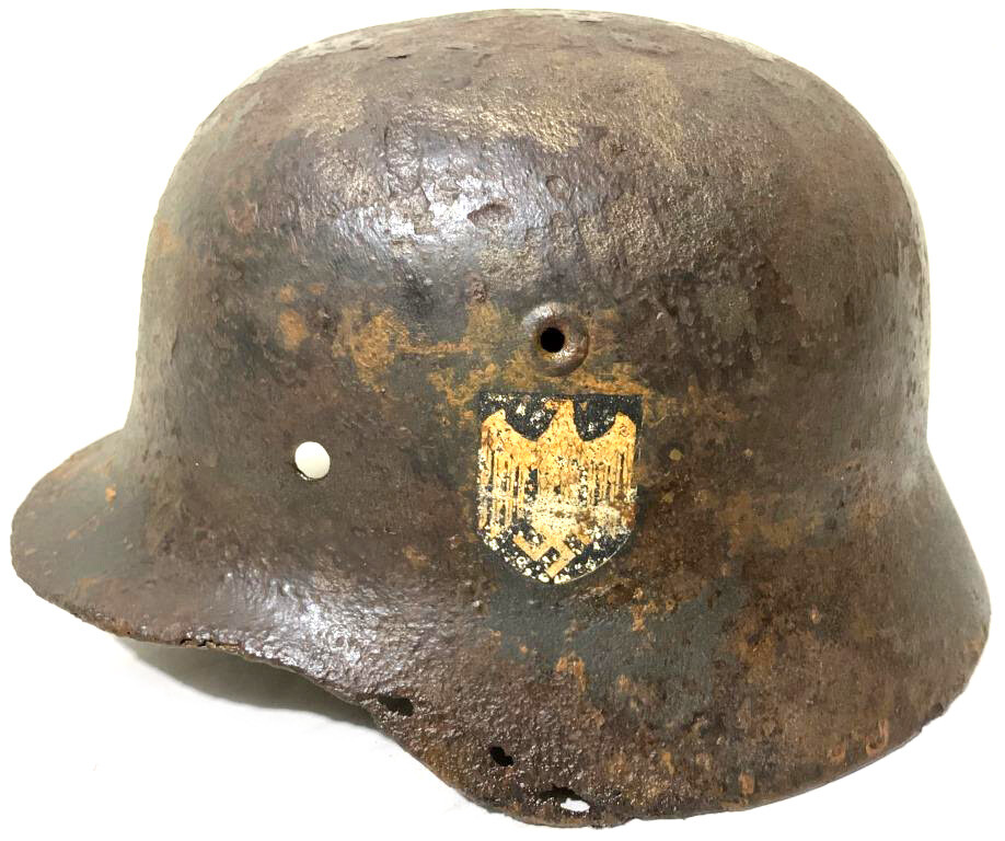 Wehrmacht helmet M40 / from Leningrad