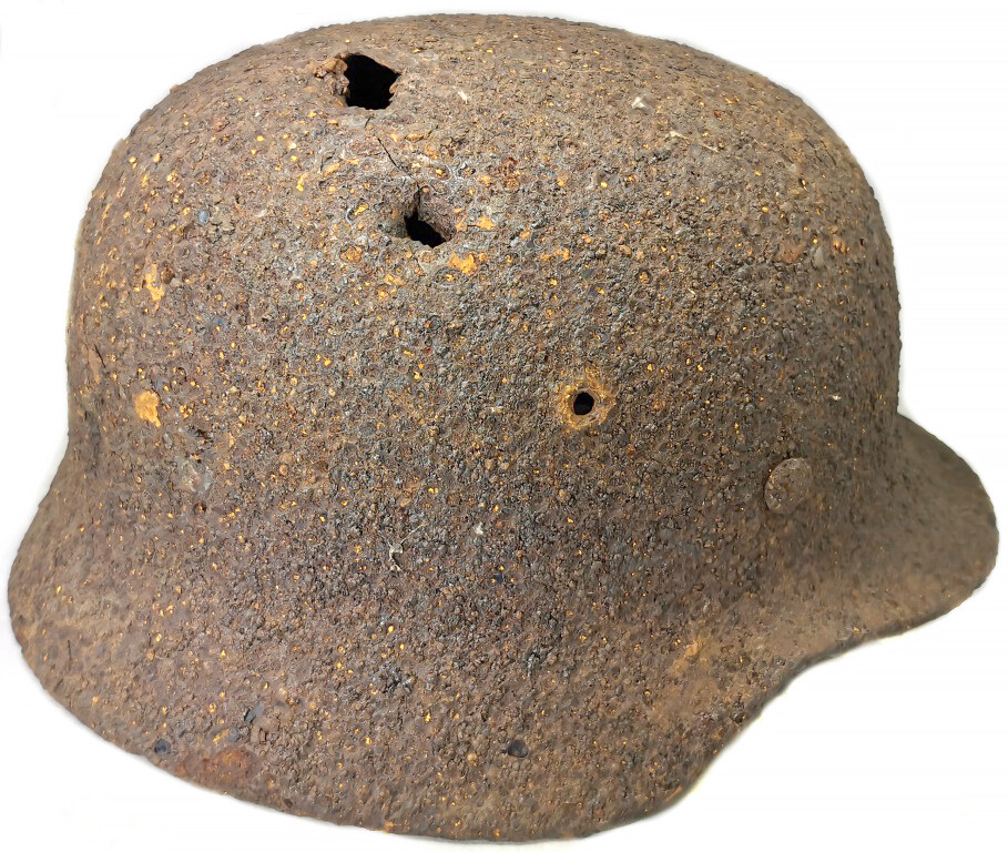 German helmet M0 / from Stalingrad