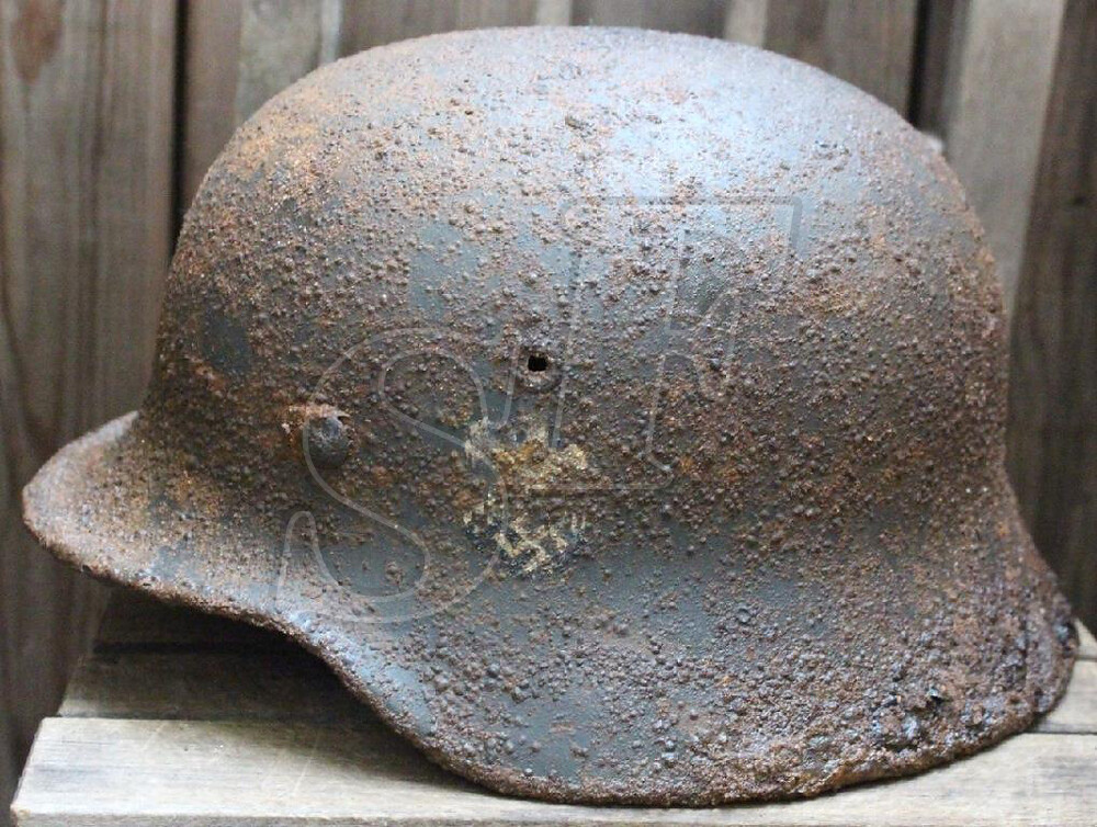 Wehrmacht helmet М40 / from Vyazma