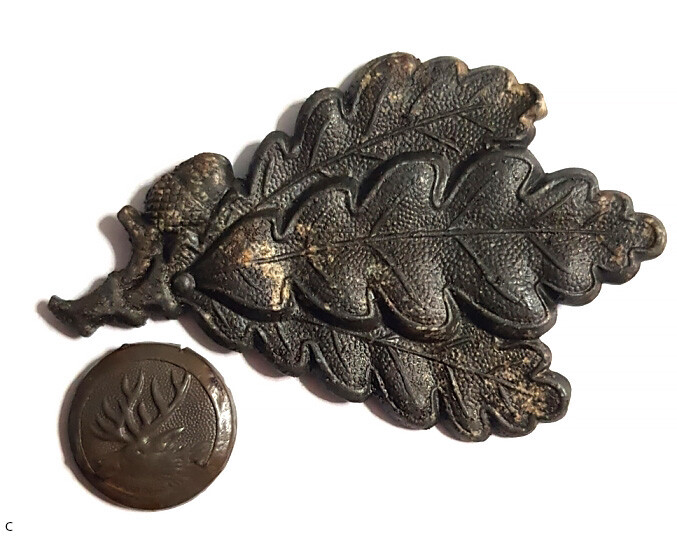 Jaeger troops hat oak leaves / from Koenigsberg