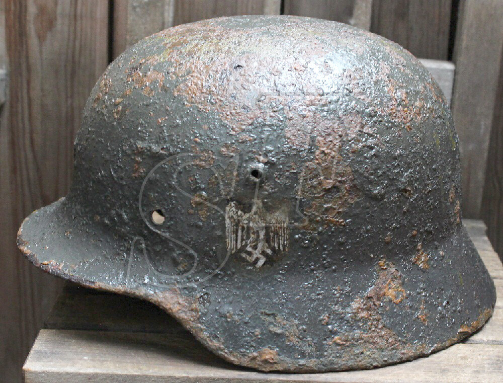 Wehrmacht helmet M35 / from Novgorod