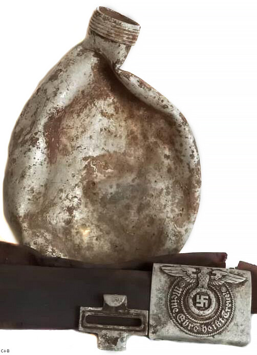 Waffen SS belt with buckle and flask / from Demyansk pocket
