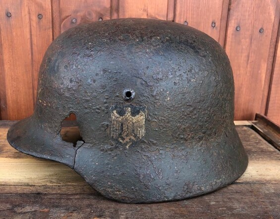 Wehrmacht helmet M35 DD / from Stalingrad