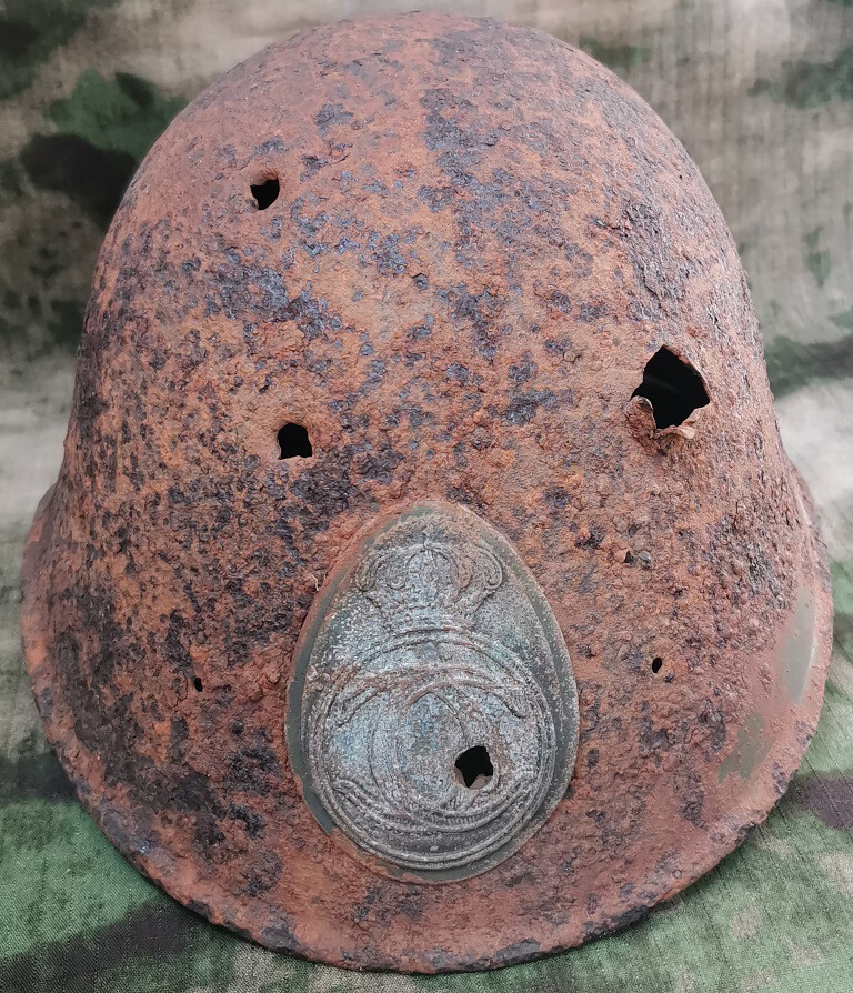 Romanian helmet / from Stalingrad