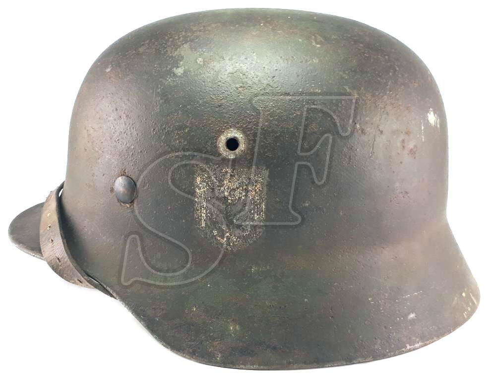 Wehrmacht helmet M40 / from Stalingrad