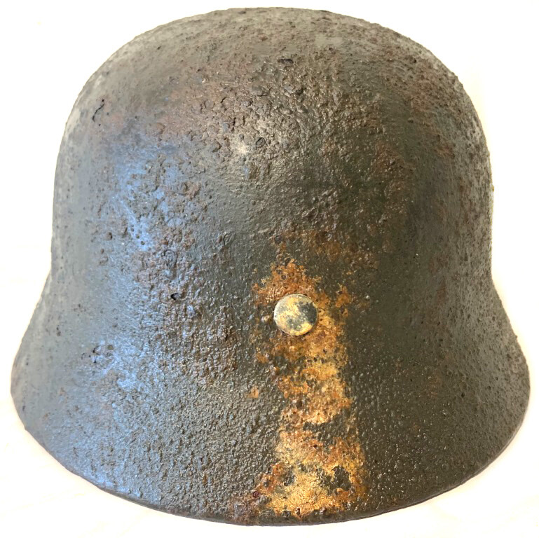 Wehrmacht helmet M40 / from Leningrad