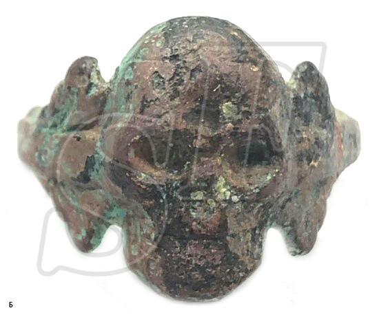 Skull ring / from Stalingrad
