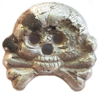 Panzer collar tab skull / from Stalingrad