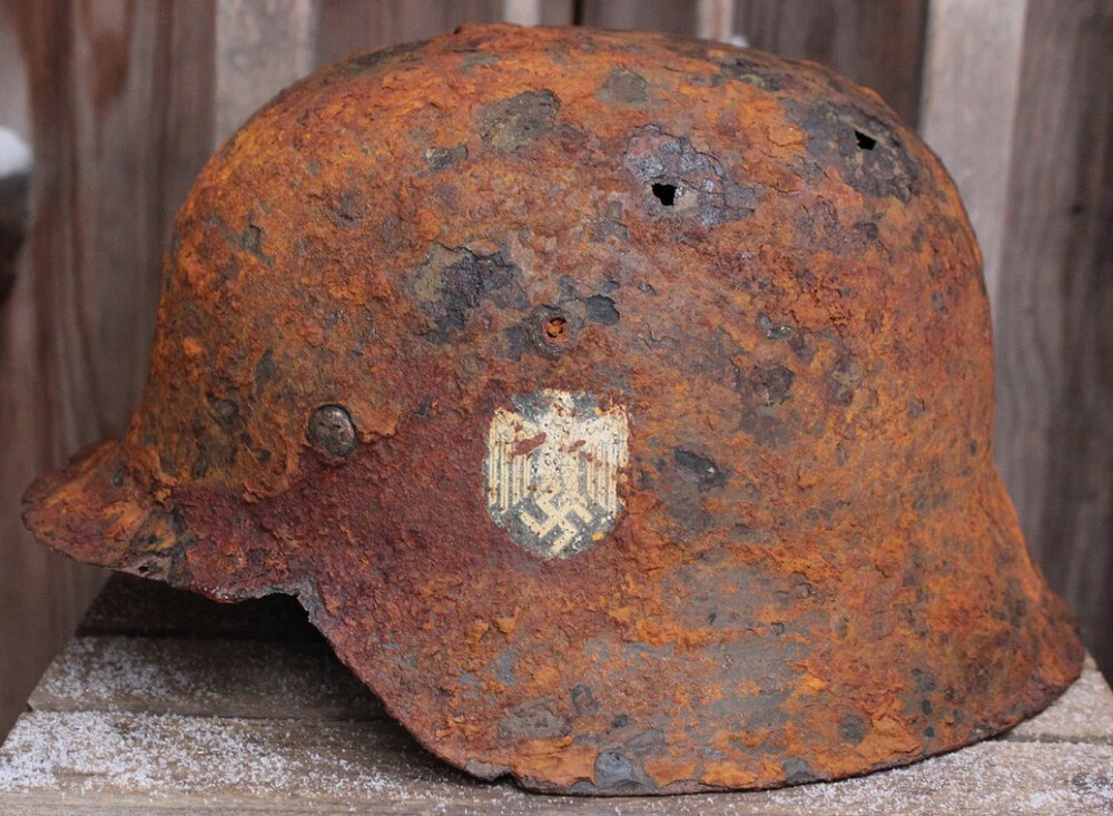 Wehrmacht helmet M42 / from Konigsberg