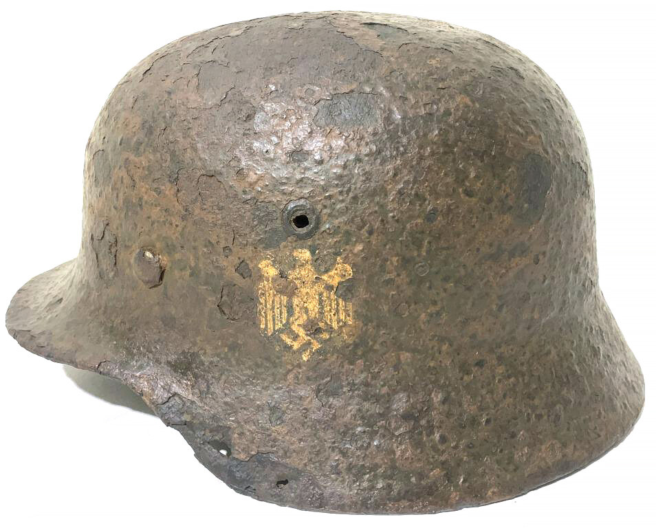 Wehrmacht helmet M40 / from Leningrad