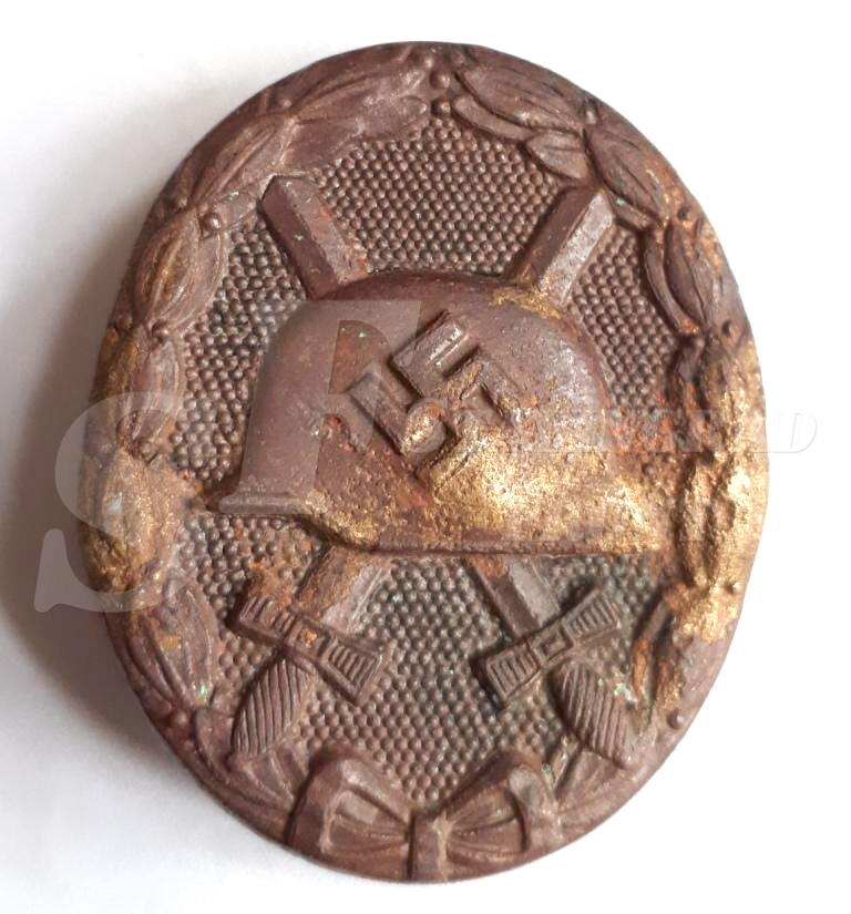 Wound Badge from "airport Pitomnik"