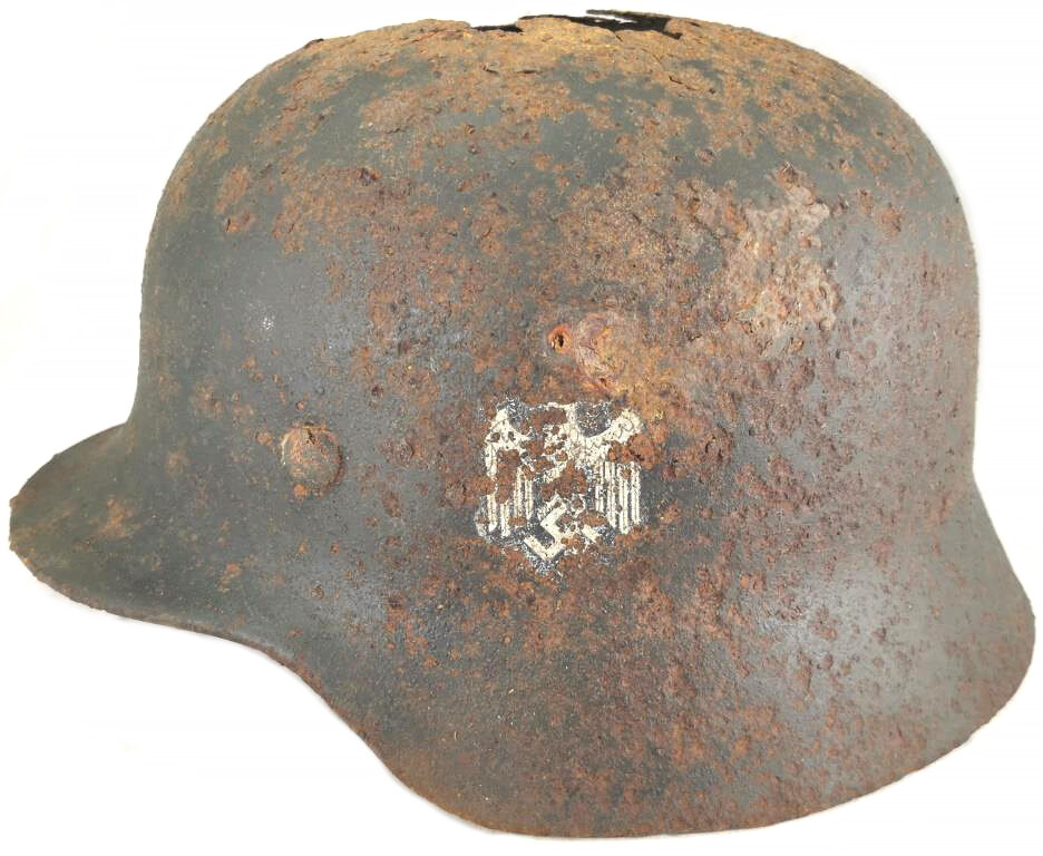 Wehrmacht helmet M40 / from Leningrad