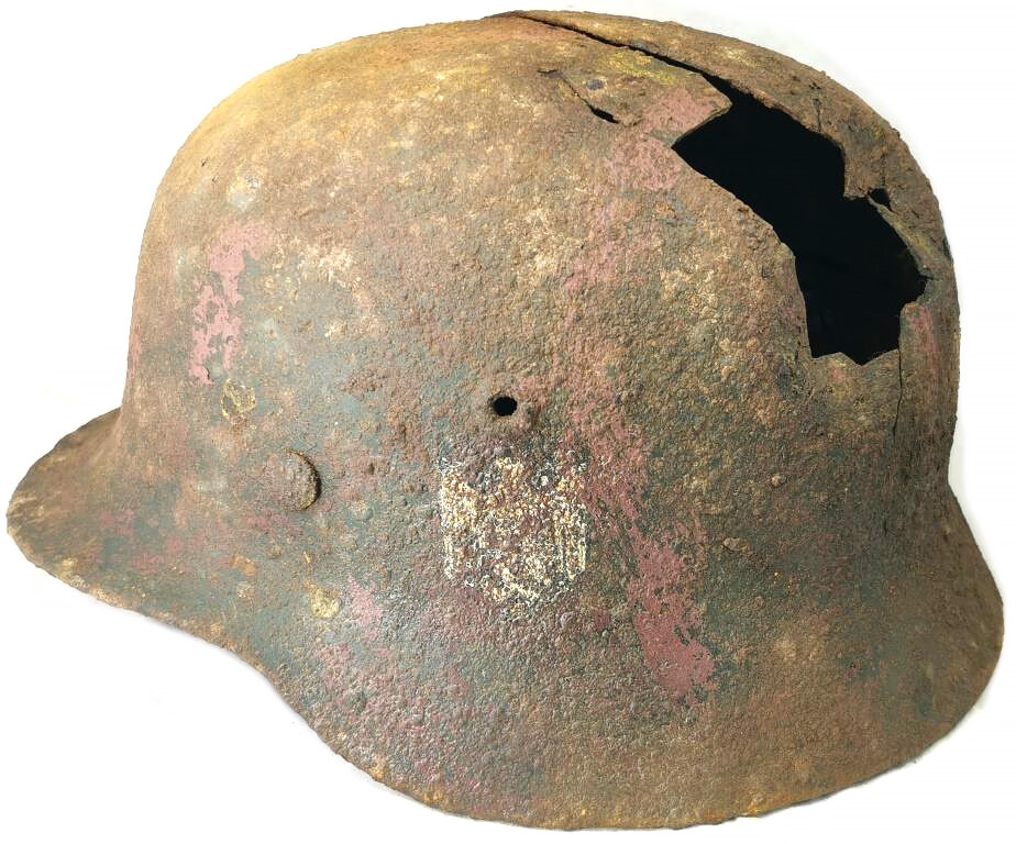 Wehrmacht helmet M40 / from Stalingrad