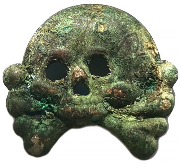Panzer collar tab skull / from Stalingrad