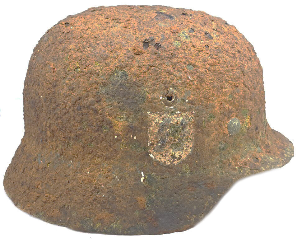Waffen SS helmet M35 DD / from Novgorod
