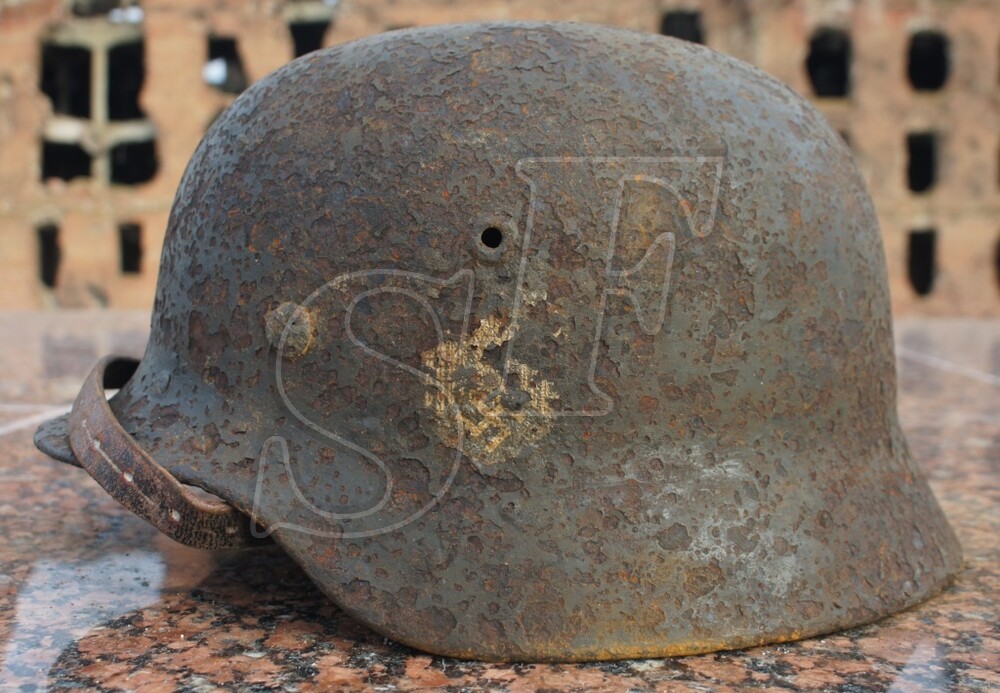 German helmet M40 / from Kalach-na-Donu, Stalingrad region