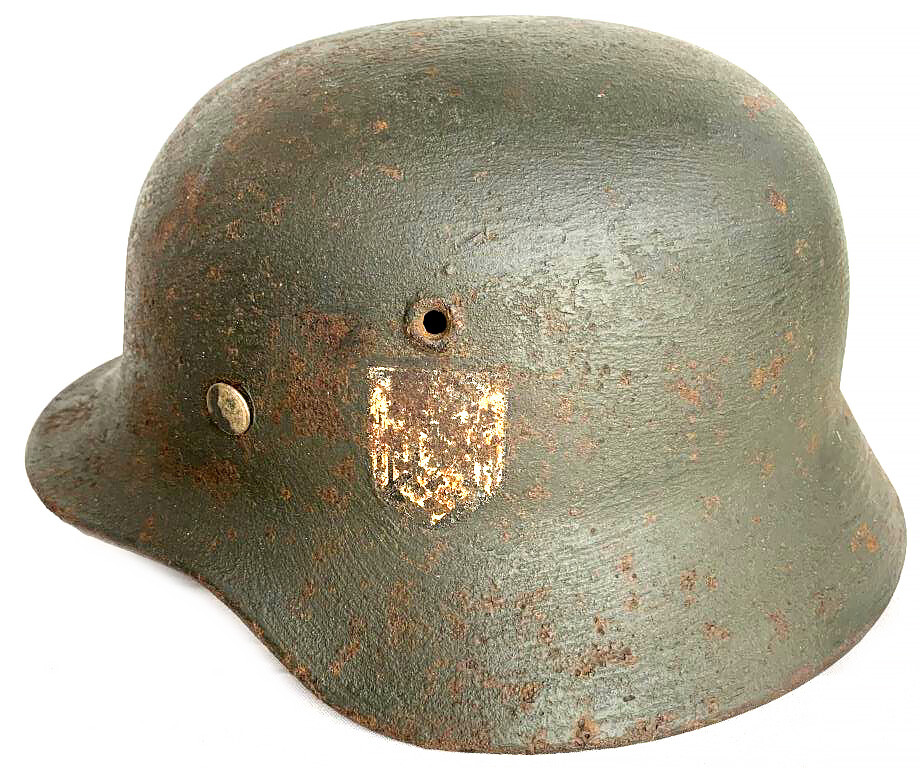 Wehrmacht helmet M40 / from Stalingrad