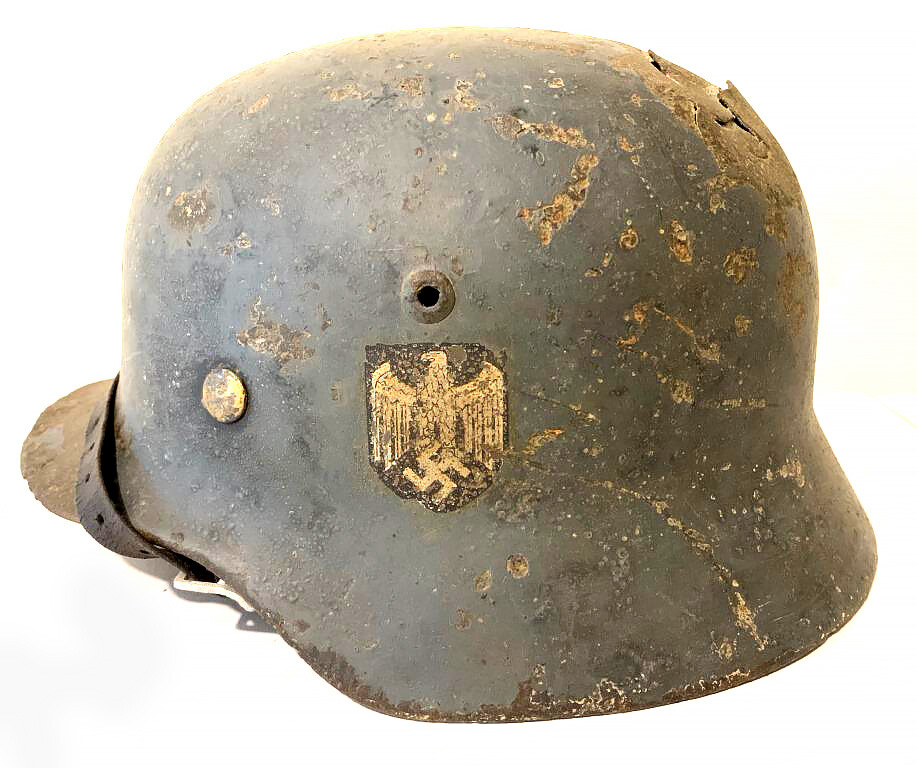 Wehrmacht helmet M35 DD / from Veliky Novgorod