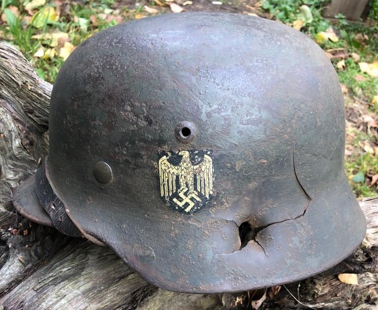 Wehrmacht helmet M35 DD / from Stalingrad