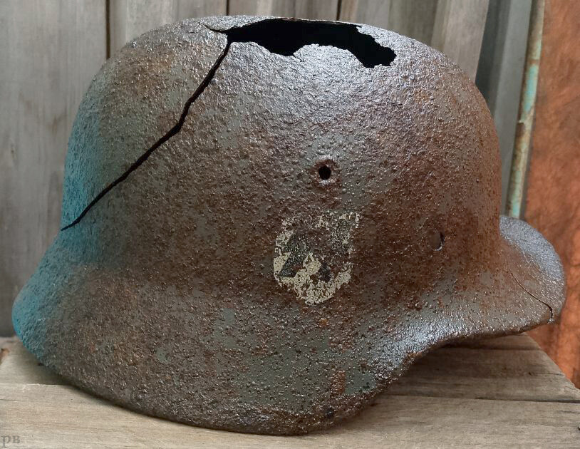 Waffen SS helmet M35 (SS division Wiking) / from Rostov
