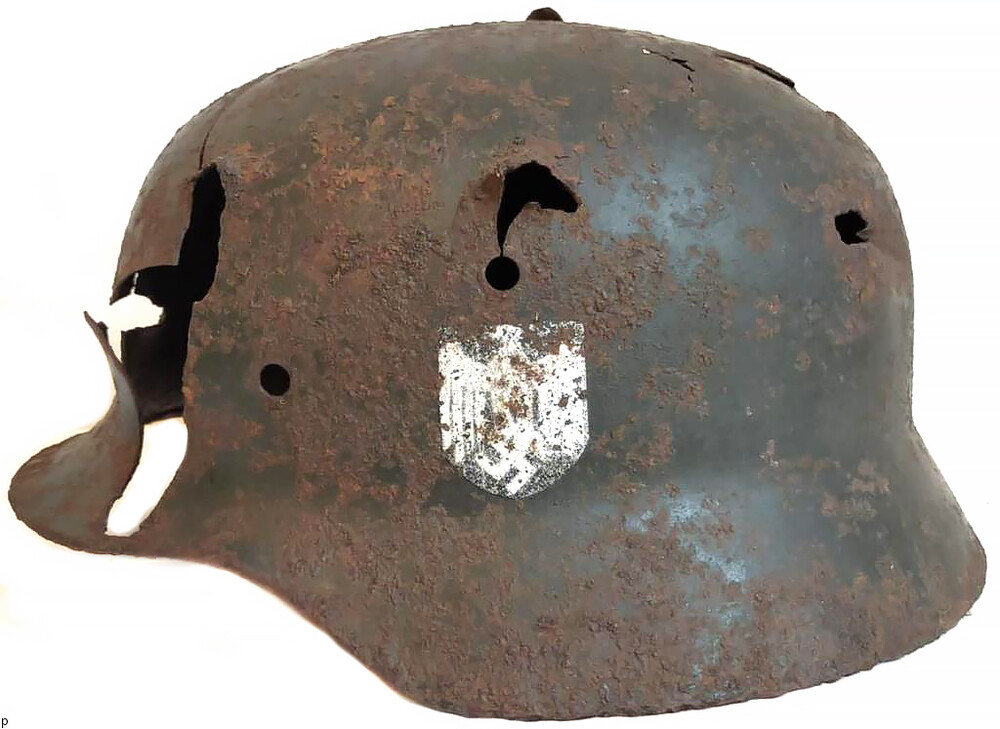Wehrmacht helmet M35 / from Rzhev