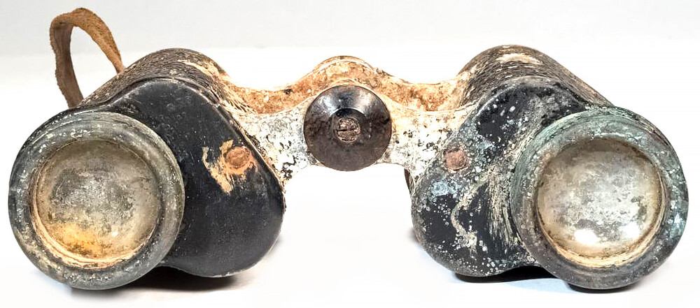 Soviet binoculars / from Stalingrad