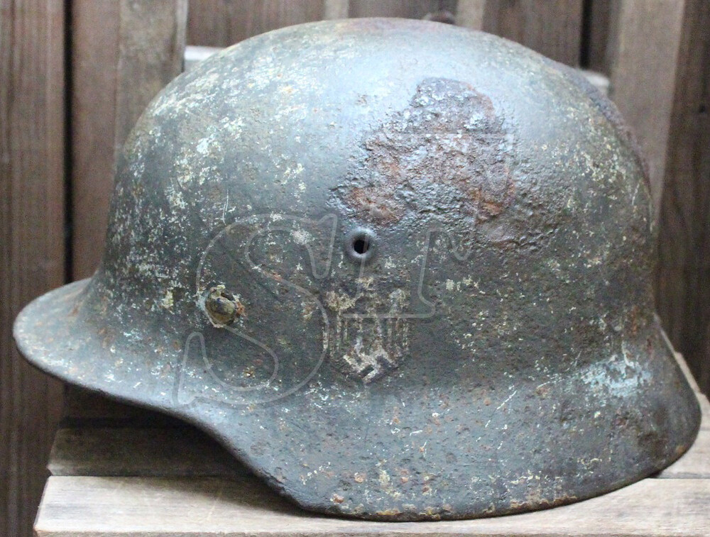 Wehrmacht helmet М40 / from Smolensk