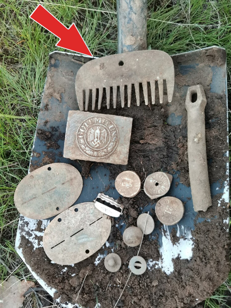 German Horse Hairbrush / from Stalingrad