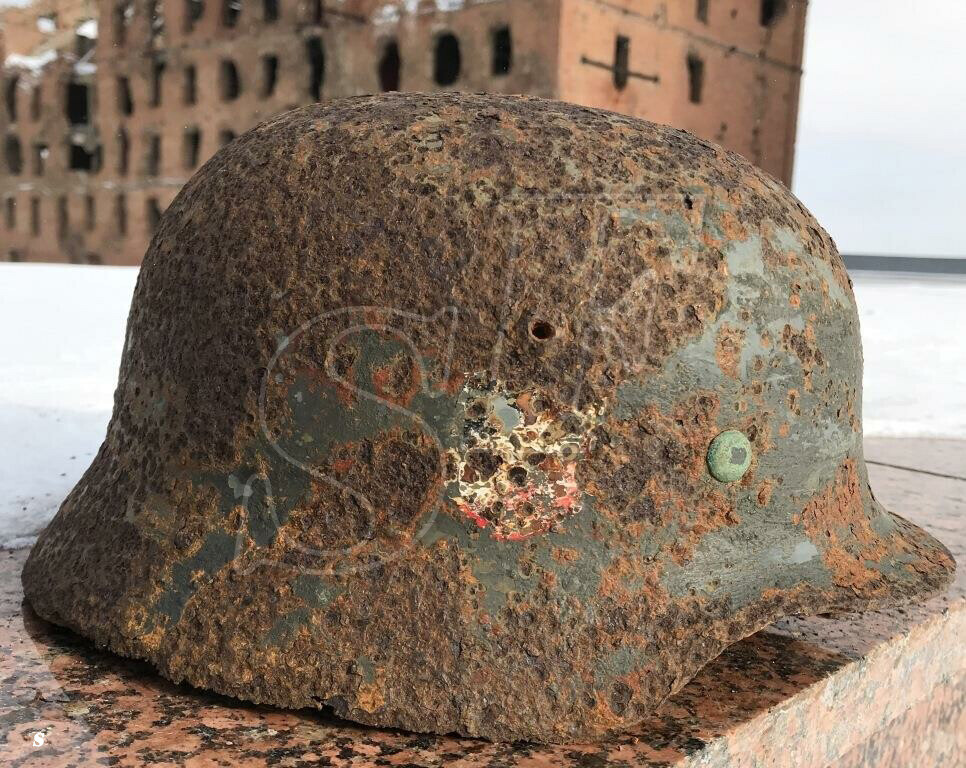 German helmet M35 "Double deсal" / from Stalingrad