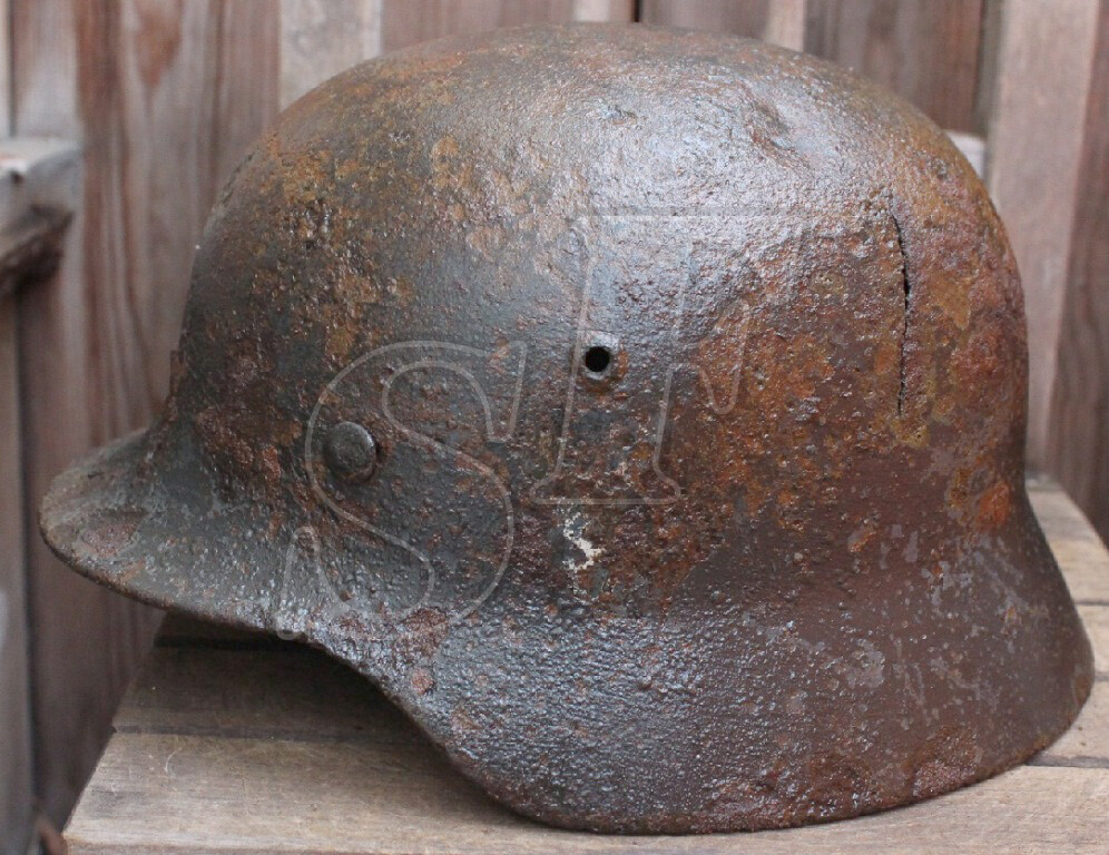 Wehrmacht helmet M35 / from Vyazma