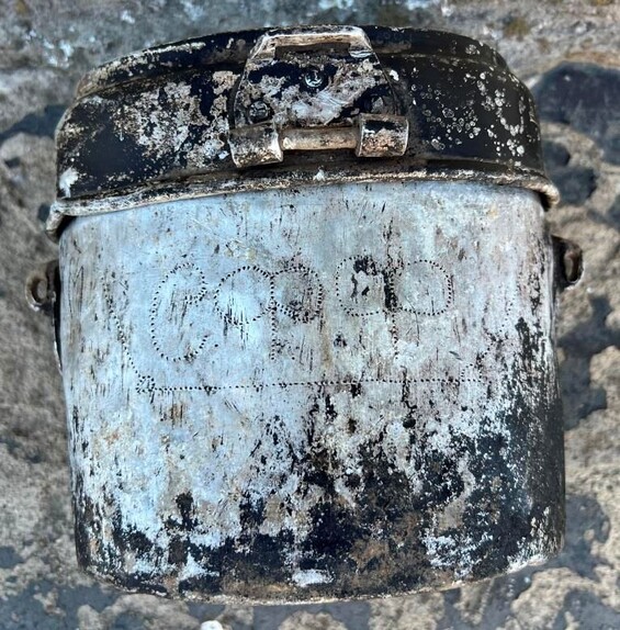 Soviet soldier's mess tin / from Leningrad