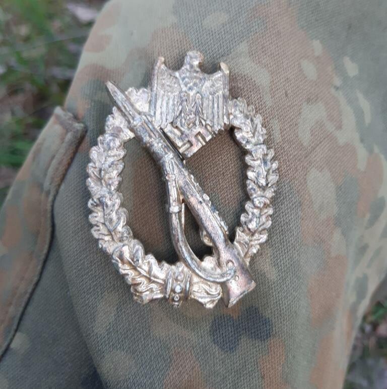Infantry Assault Badge / from Belarus