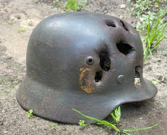 Waffen SS helmet M35 DD / from Taganrog
